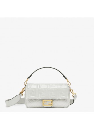 FENDI BAGUETTE White Leather  Bag  8BR600